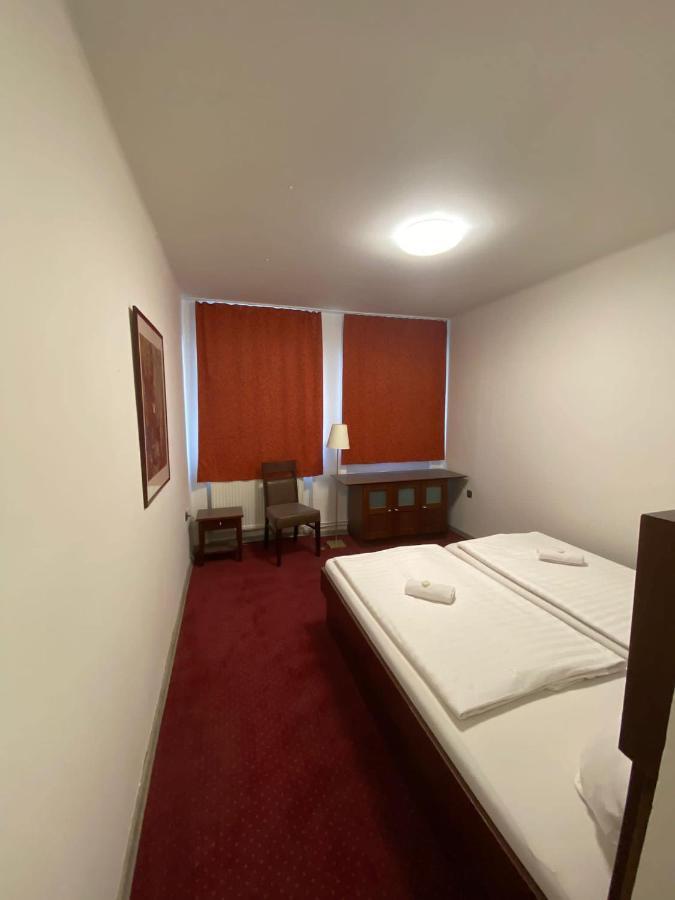 Hotel Houstka Brandýs nad Labem-Stará Boleslav Zewnętrze zdjęcie