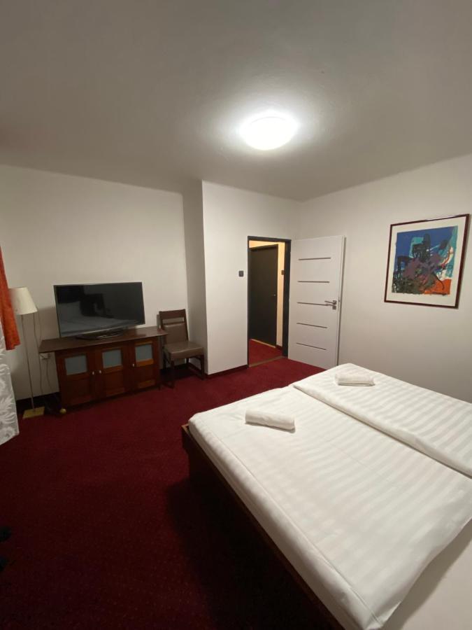 Hotel Houstka Brandýs nad Labem-Stará Boleslav Zewnętrze zdjęcie